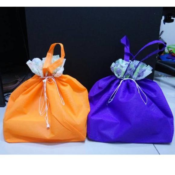 

Tas box nasi/Spunbond /serut 22x22(12pc) ❤️ P6J