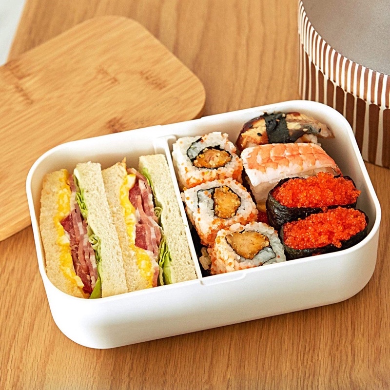 MINISO Kotak Makan Estetik 900ml + Gratis Sendok Garpu Lunch Box Putih 2 Grids Tempat Bekal Kayu Imitasi Besar Bento Lunch Box bukan Lock n Lock