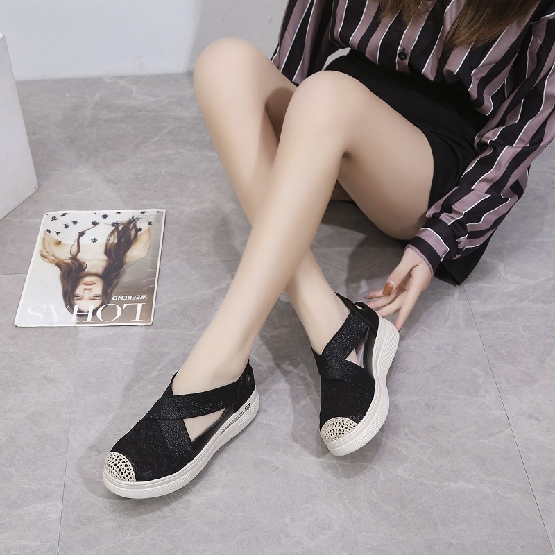 Sepatu Wedges Stella Wanita Bertali X GO016