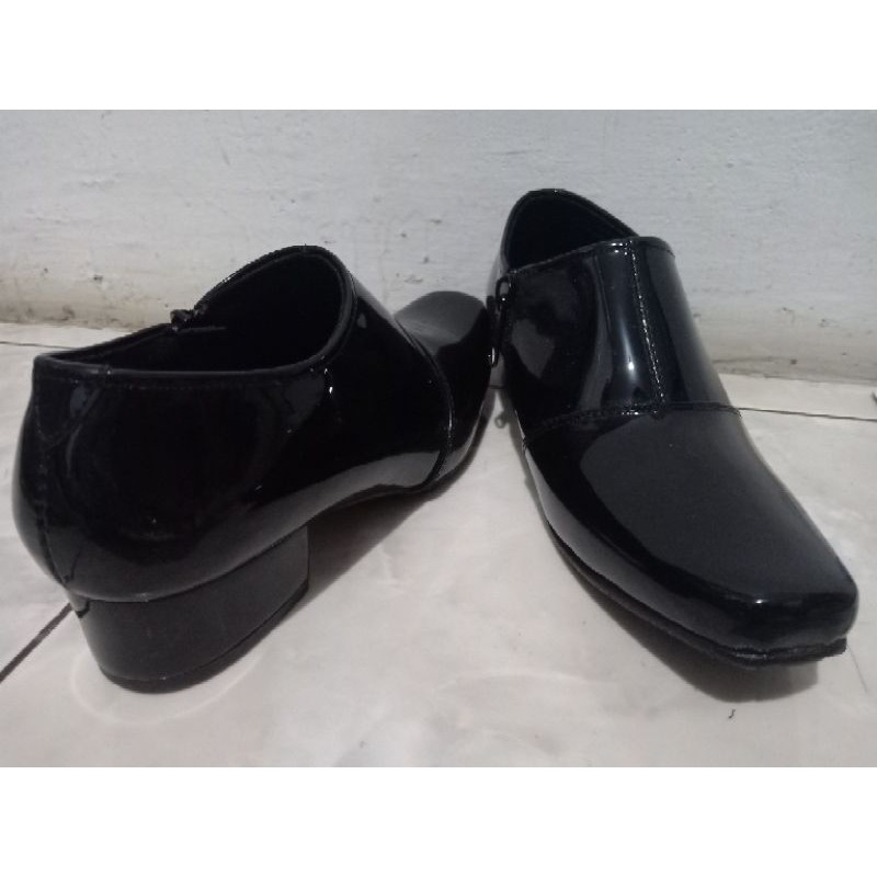 Sepatu Wanita Denawari hak 3cm resleting ukuran 38 / Sepatu Polwan / PDH