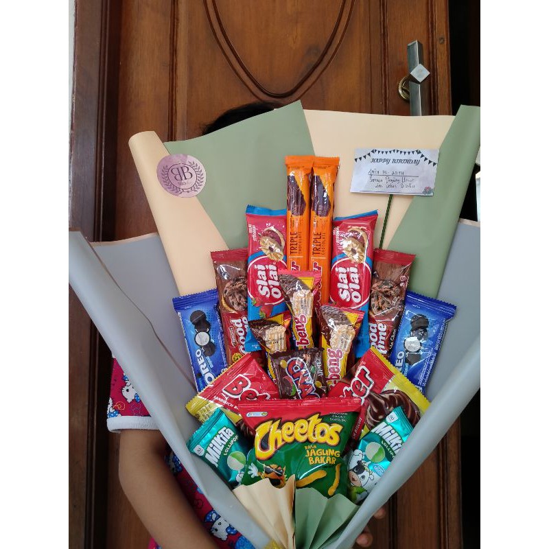

bucket Snack buket makanan hadiah wisuda/ulang tahun/bboshop