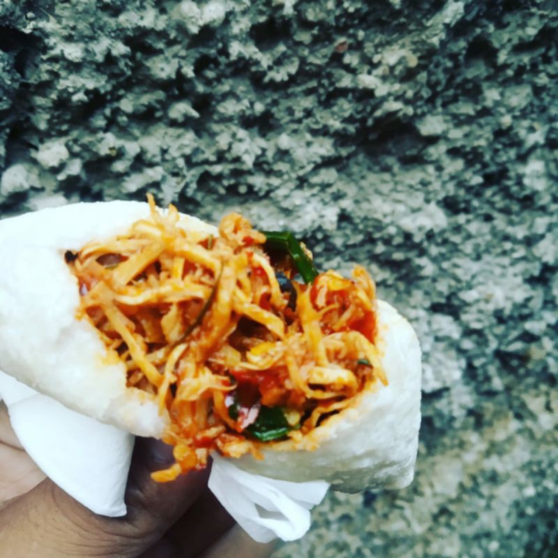 

cireng mercon suir ayam pedas nampoll,,isian melimpah