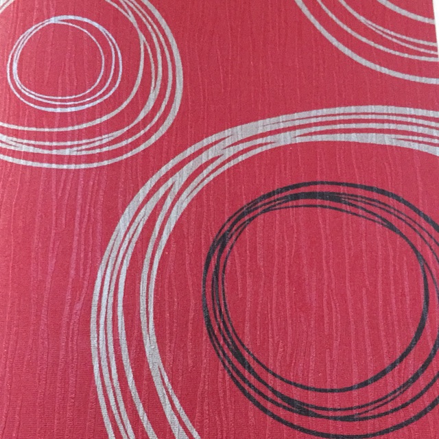 Wallpaper dinding motif polkadot merah