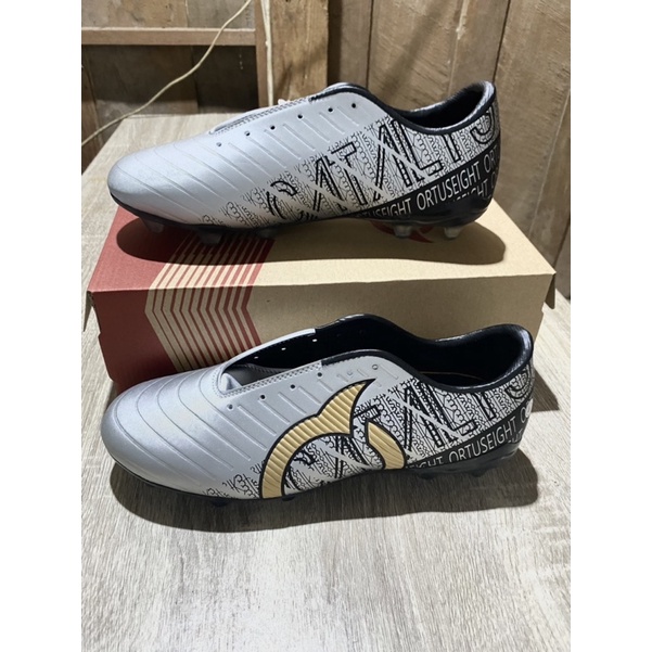 SEPATU BOLA/SEPATU BOLA ORTUS/SEPATU BOLA MIZUNO/SEPATU BOLA PREMIUM