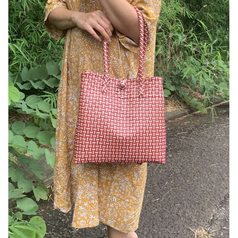 tas jali anyaman merah