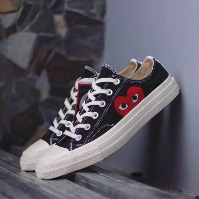  SEPATU  CONVERSE  PENDEK CDG x LOVE  PLAY HITAM MADE IN 