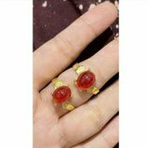 Cincin koin mata merah