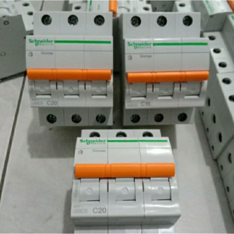 MCB 3Phase 20A Schneider Domea