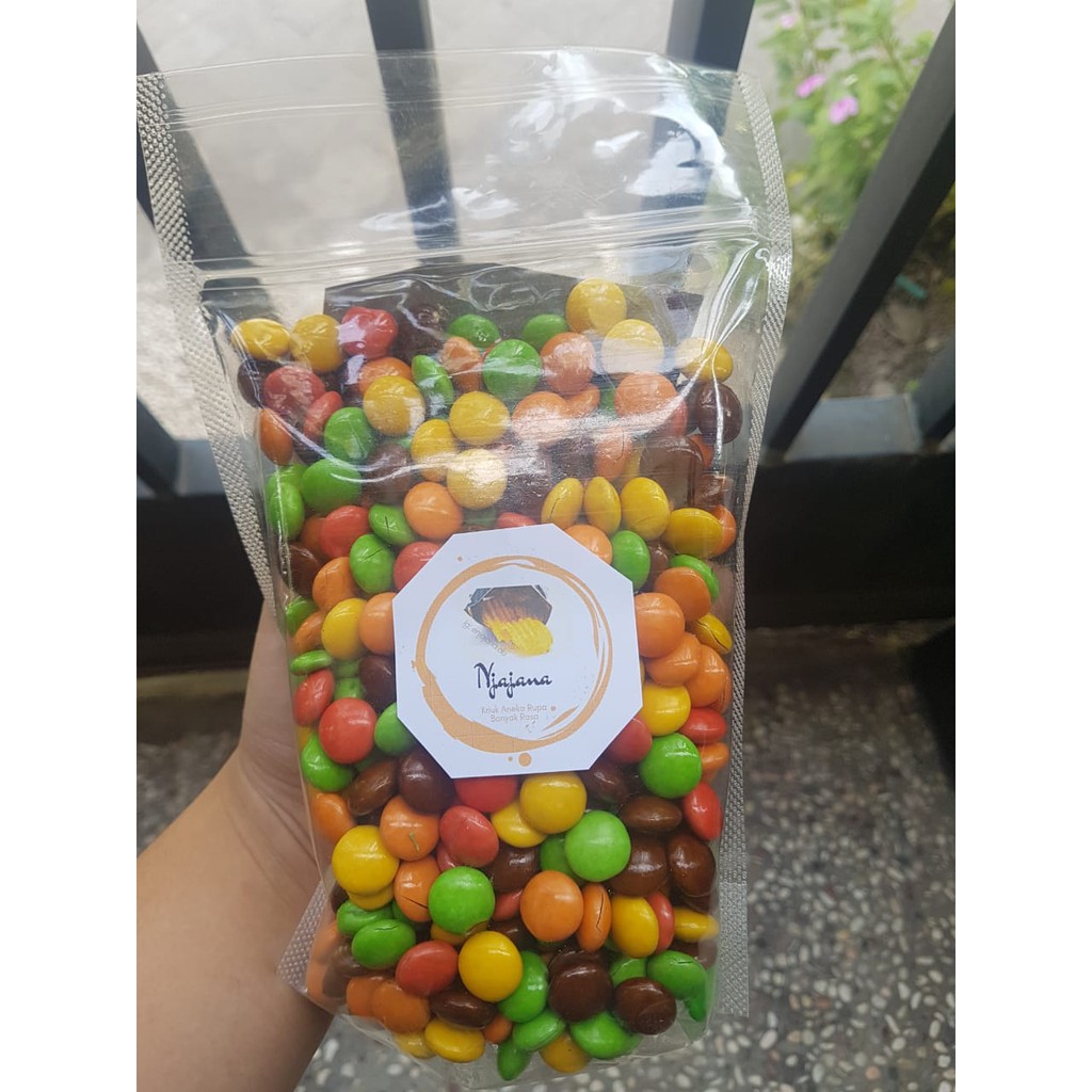 

permen cokelat warna warni chacha