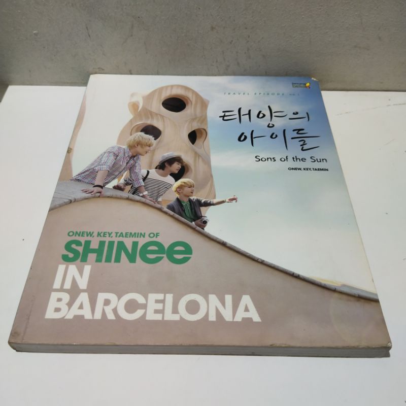 Buku Obral Super Murah - Buku Sons of the Sun Shinee In Barcelona
