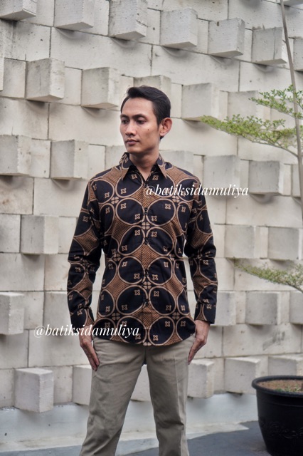 Sidamuliya Batik Kemeja Pria Slimfit Premium Ambaresha Lemgan Panjang