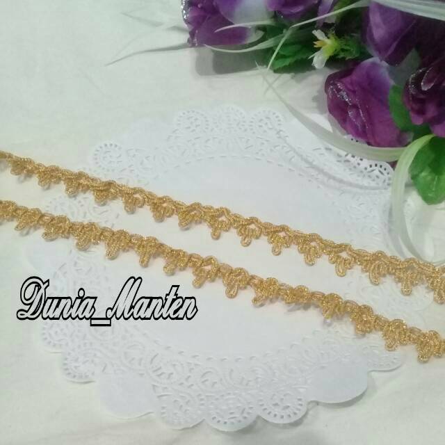 Renda emas bentuk mahkota/gunungan