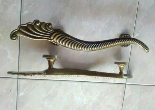 Handle Pintu Model Kipas Besar