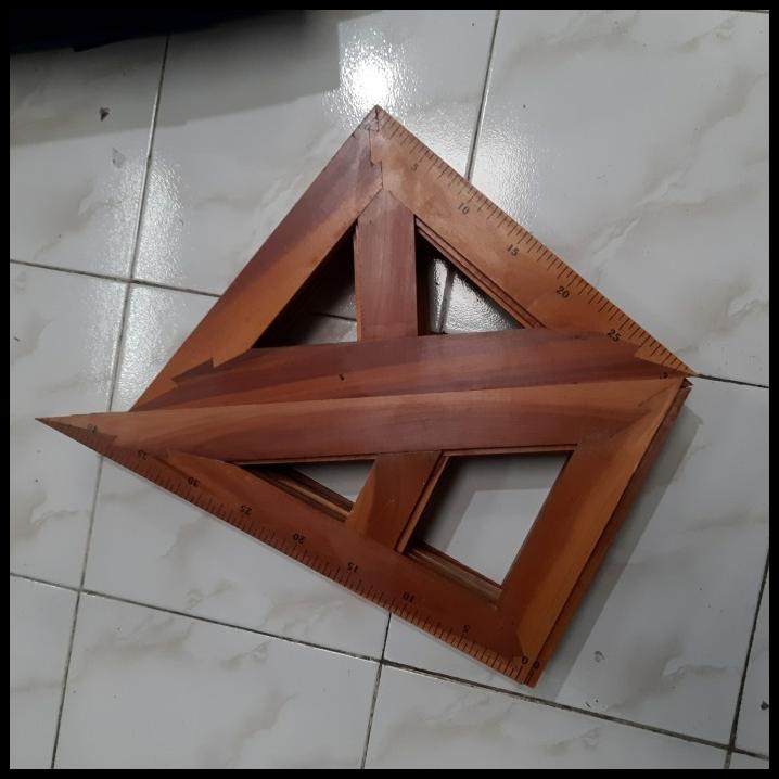 

Penggaris Segitiga Kayu 1 Lusin Isi 12 Pasang (24 Buah)