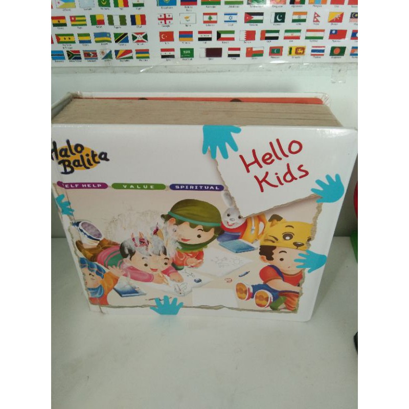 Preloved Buku / Board book Anak Hello Kids (Halo Balita versi Inggris buku jumbo)