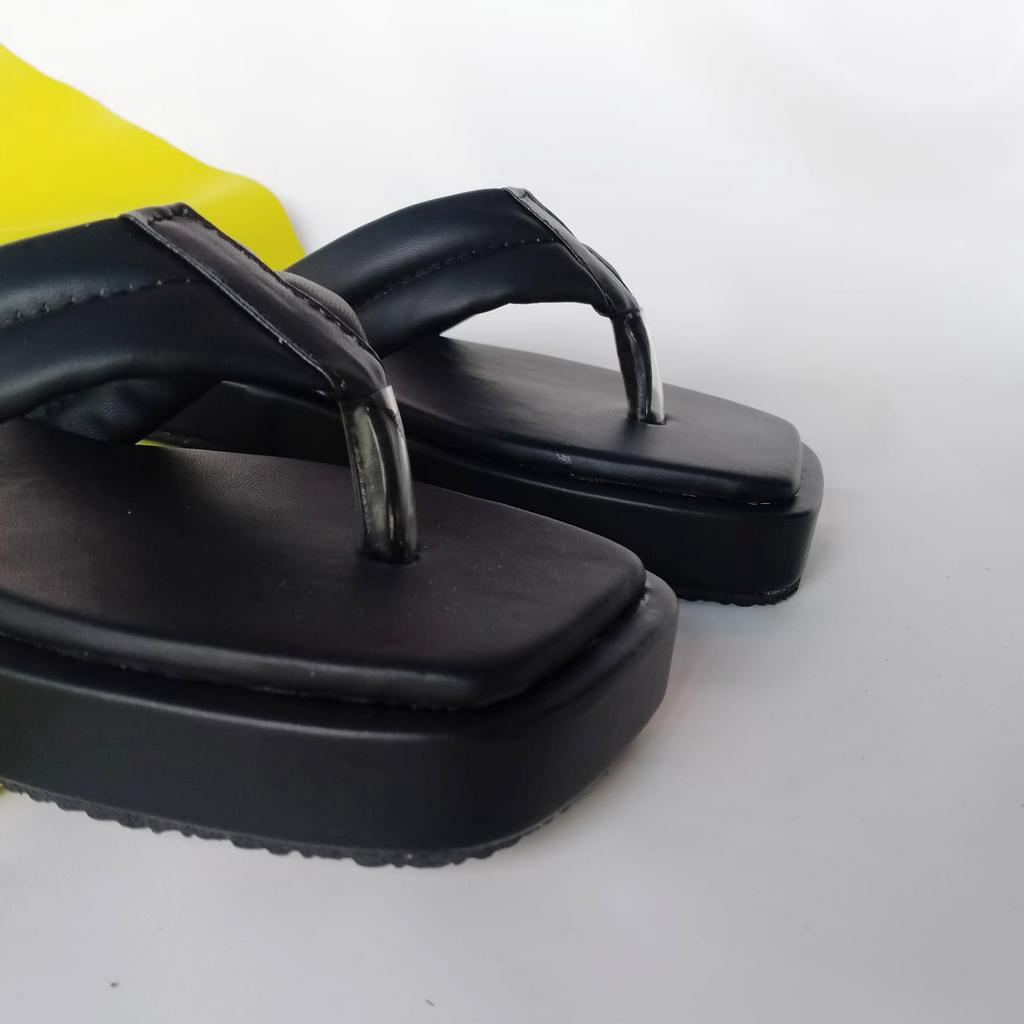 Sandal Jepit Wanita Platform HITAM NESANH - TRISHA