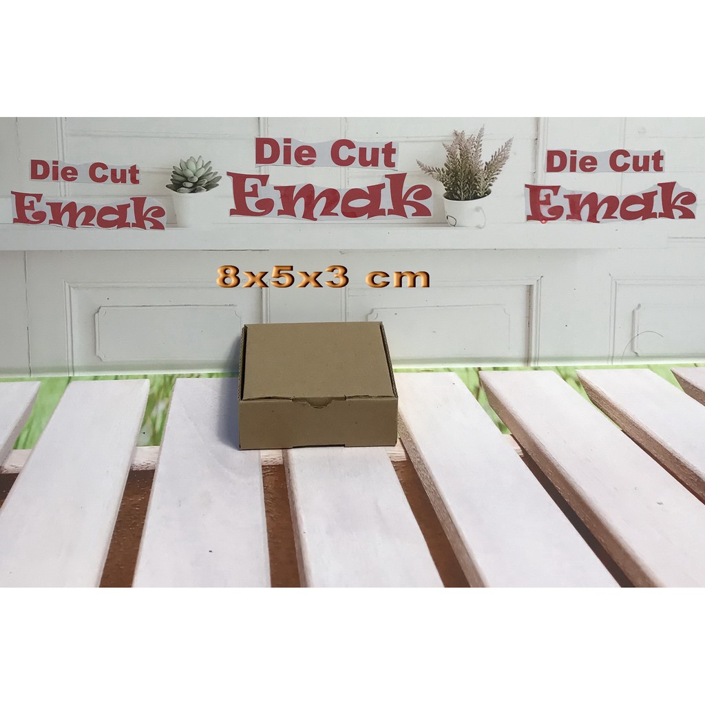 

kardus uk. 8x5x3 cm kotak box karton Die Cut