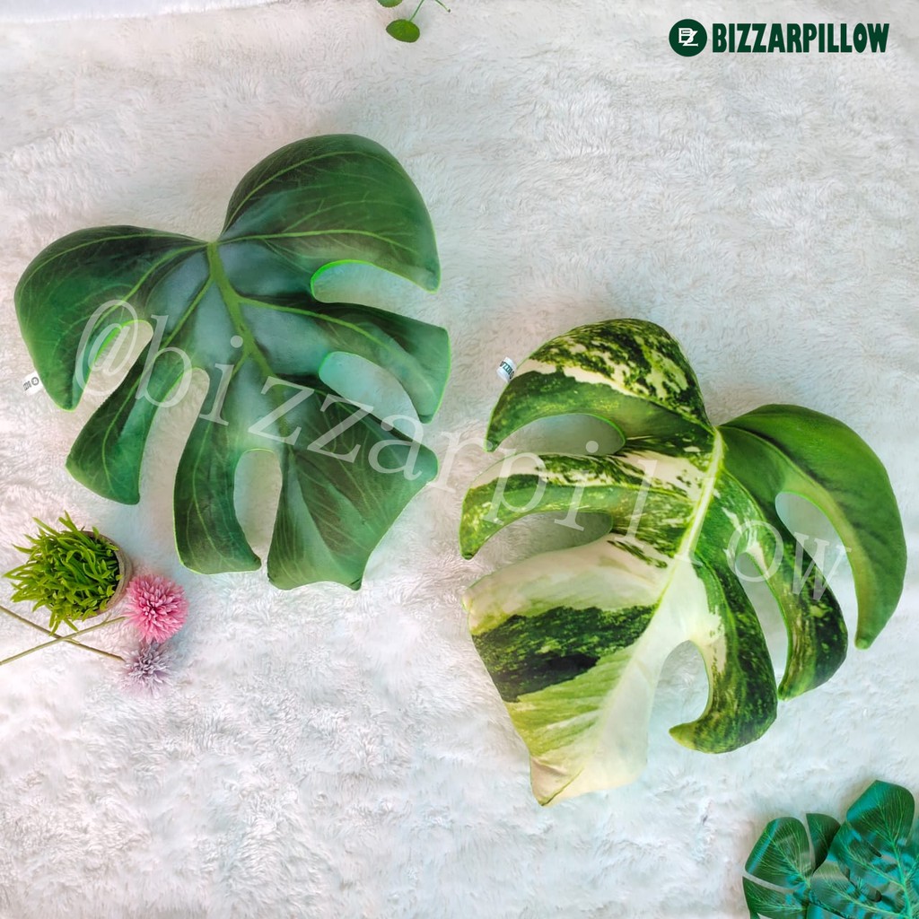 Bizzarpillow Bantal Sofa Bantal Daun Monstera Size M BZ151