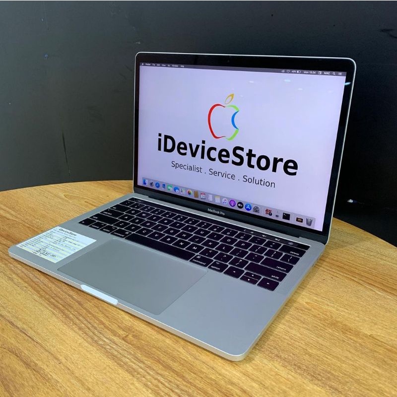 Second Macbook Pro Retina Display 2020 Touch Bar 16/256GB/i5