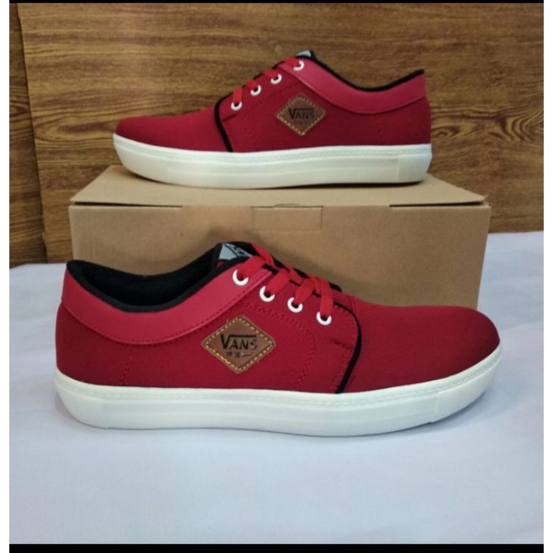 Sepatu Vans pria Sepatu sneakers pria red merah