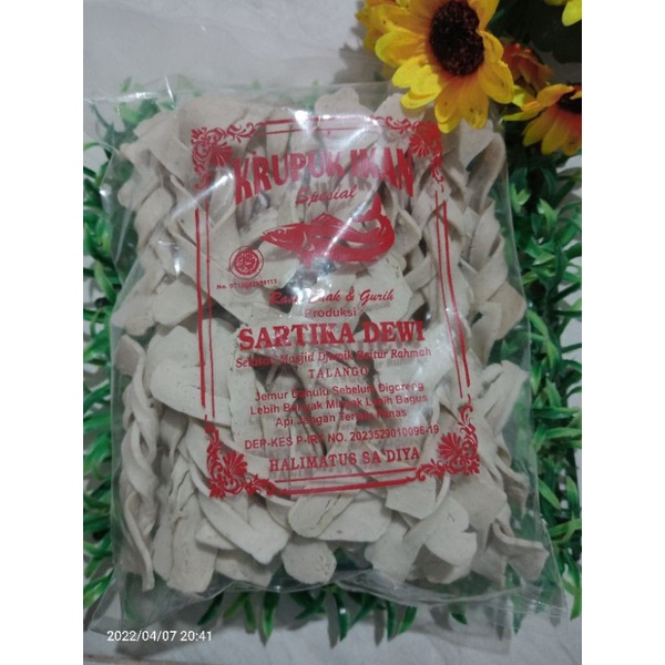 

KERUPUK IKAN KUNCIR 500 GRAM