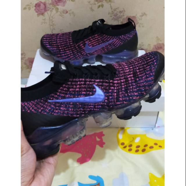 SALEE ..... Nike vapormax flyknit 3. Price Temporary
