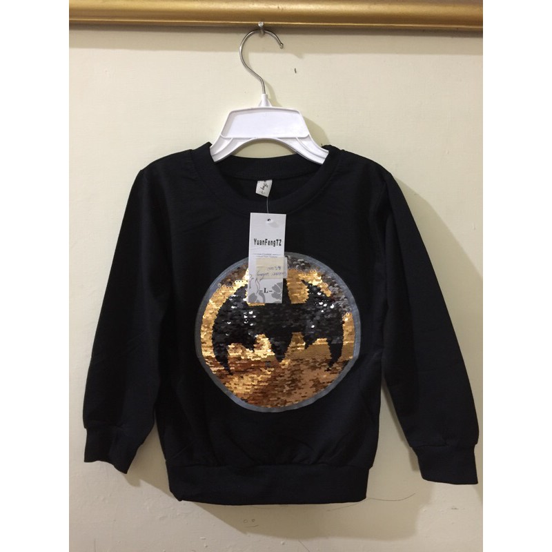 sweater suoerhero