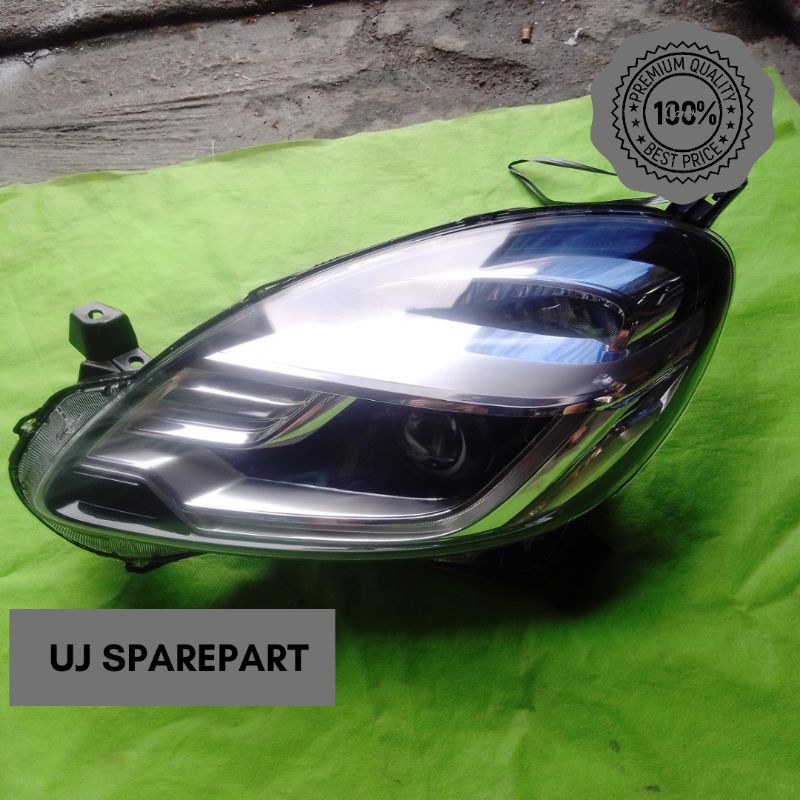 Headlamp Headlight Lampu Depan Honda Mobilio RS 2014