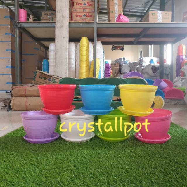 Pot bunga lebah warna warni 18cm + tatakan bawah