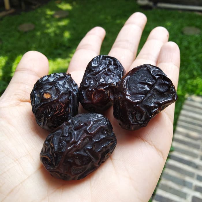 

Kurma Ajwa Ember 850gr / Kurma Nabi Super Asli Madinah Premium SAFIYA