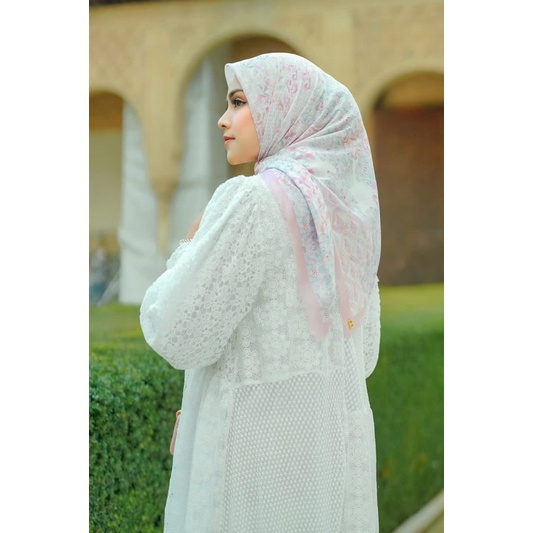 READY GRANADA WHITE PINK BUTTONSCARVES / READY SIAP KIRIM