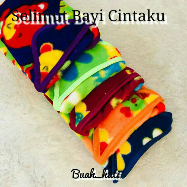 SELIMUT BAYI BERTOPI BULU CINTAKU