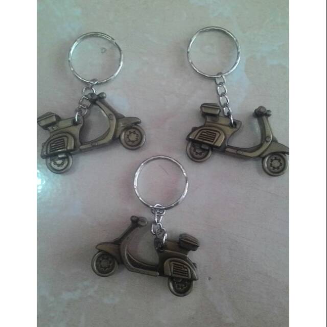 1 SET GANTUNGAN KUNCI MOTOR VESPA SATU SET ISI 20 PCS SOVENIR MURAH JOGJA