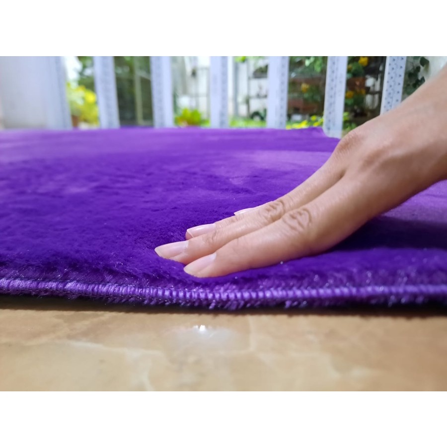 Hobbit Fur by ALICE Karpet Bulu Busa 150x190 Purple-4