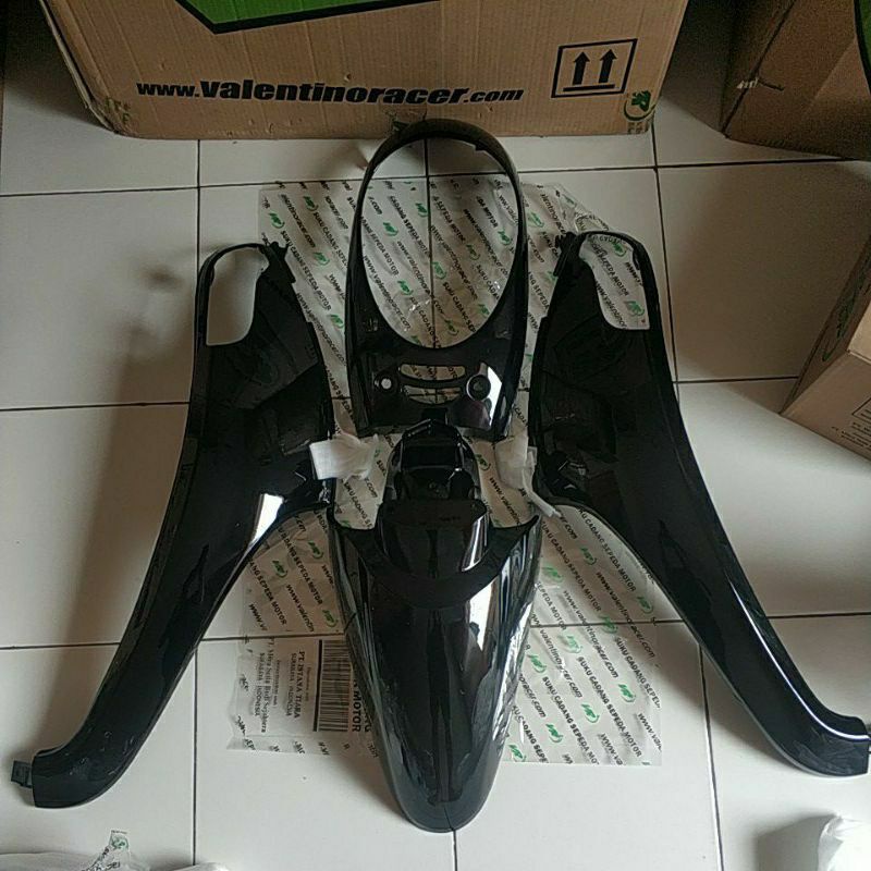 PAKETAN BODY DEPAN SCOOPY FI HITAM 2013-2016