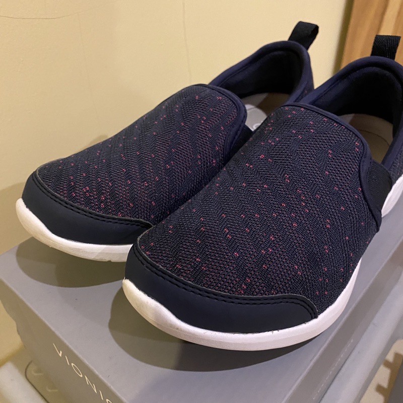 [PRELOVED] VIONIC ORIGINAL Roza navy size 36 sepatu wanita