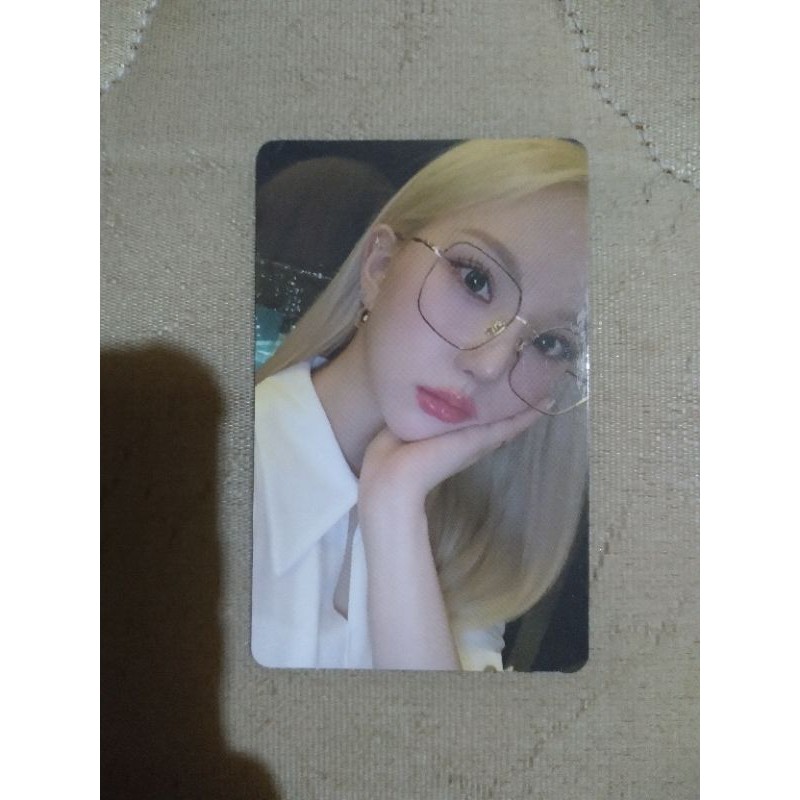 [OFFICIAL] GFRIEND EUNHA WALPURGIS NIGHT PHOTOCARD (BOOKED)