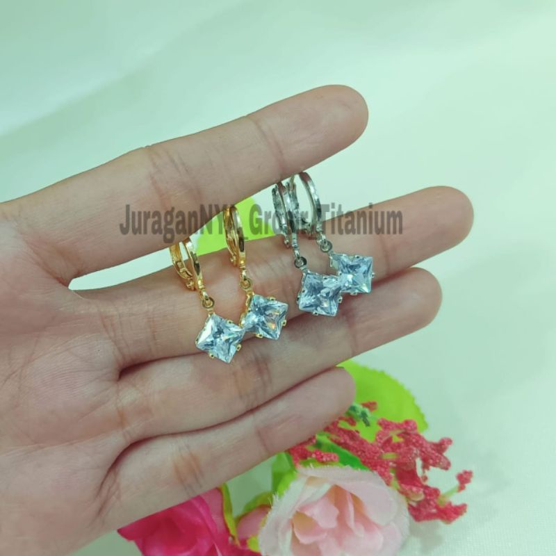 Anting Titanium Desi Mata Satu Gold Silver Super Cantik Anti Karat