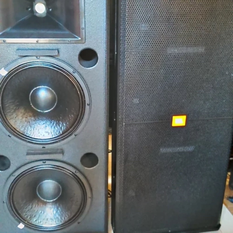 Jual speaker 2x15+high1,75 model jbl srx