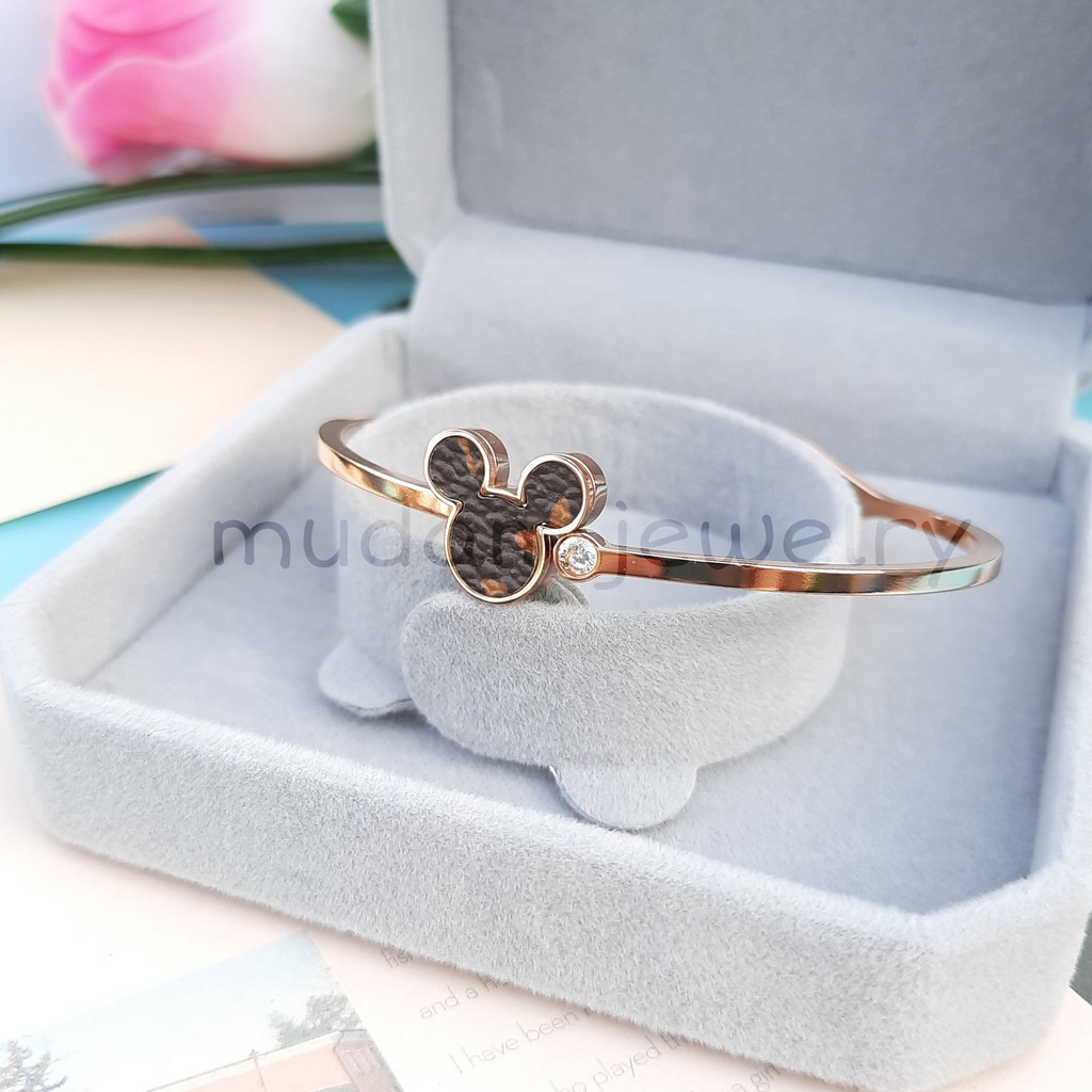 Gelang Bangle Titanium L* Model Mickey Aksen Diamond Tersedia Warna Rose Gold, Gold, dan Silver