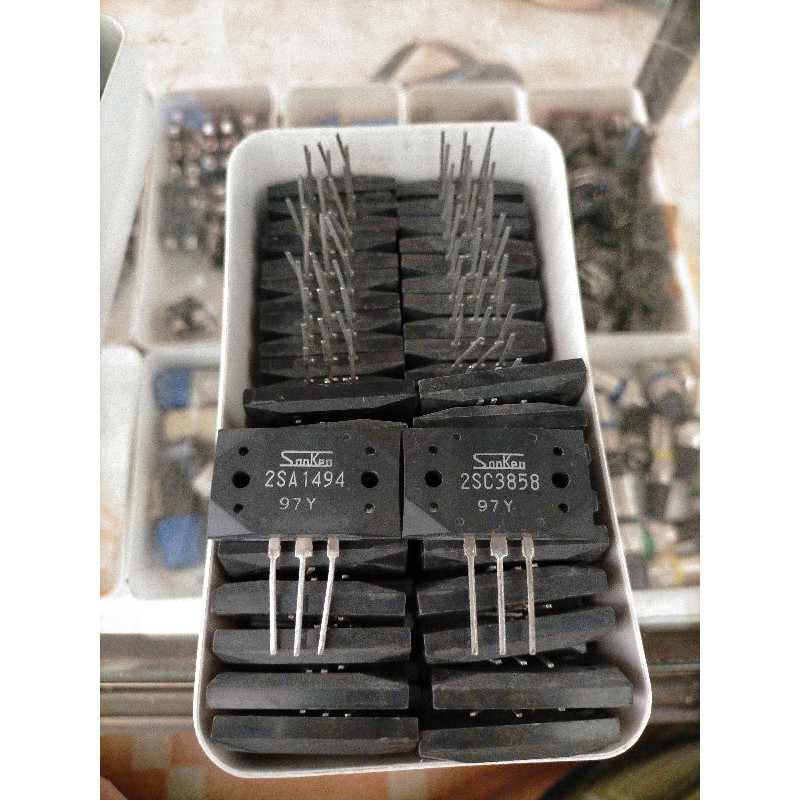Transistor sanken 2SC3858/2SA1494