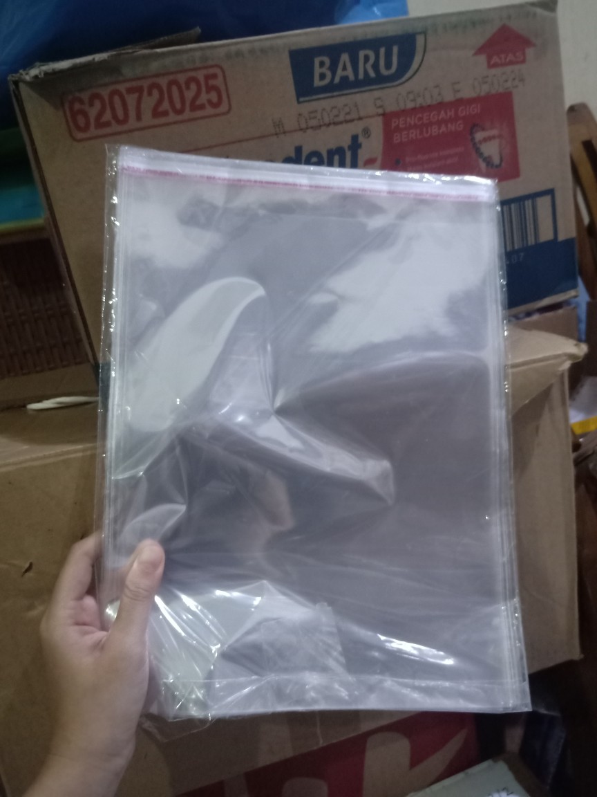 21,5 X 27,5 Cm Plastik Opp Tebal (1 Lbr) (lem/seal)