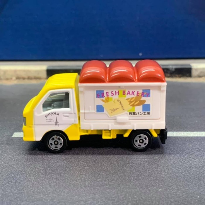 Tomica 10 Subaru Sambar Bakery - Damaged Box