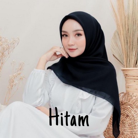 Kerudung Segiempat Polos BELLA SQUARE Hijab Pollycotton Jilbab Bela Grosir Murah PART 1-BELLA HITAM