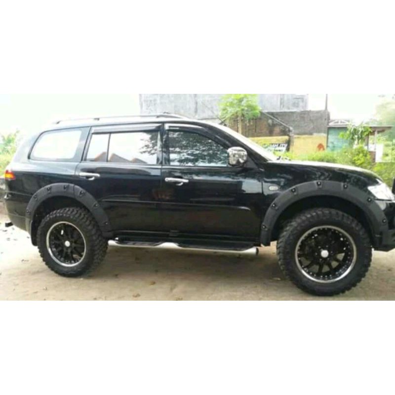 Over Fender Pajero Sport Model Monster tahun 2010