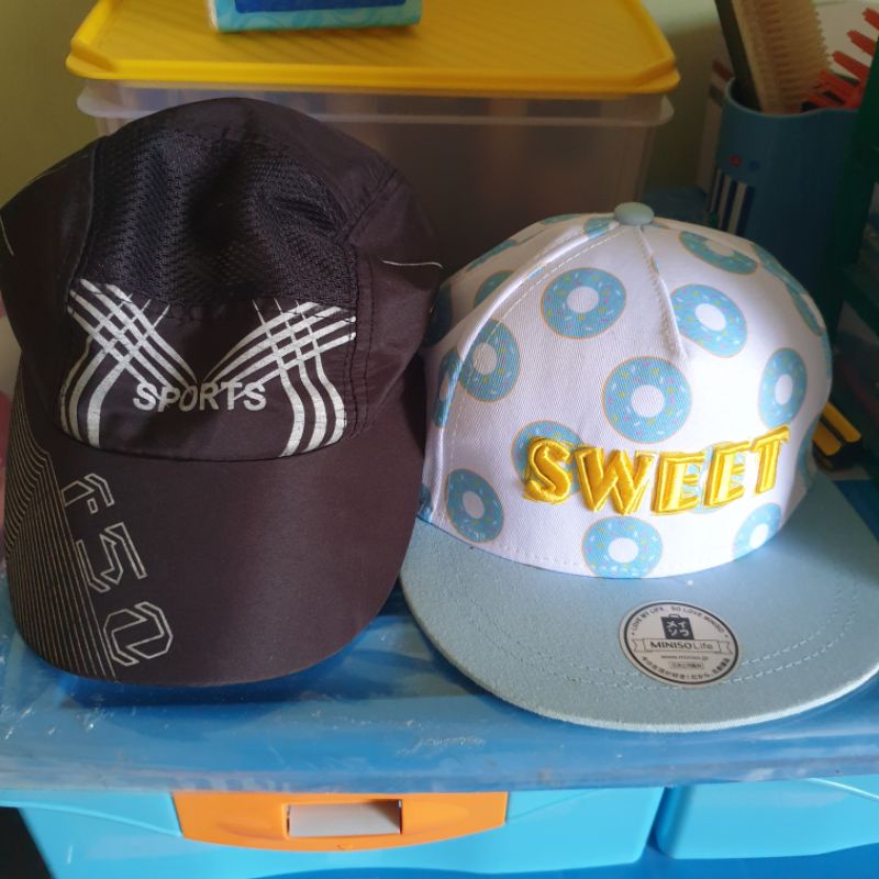 [Second] (2 Topi) Topi Snapback Miniso dan Topi Hitam