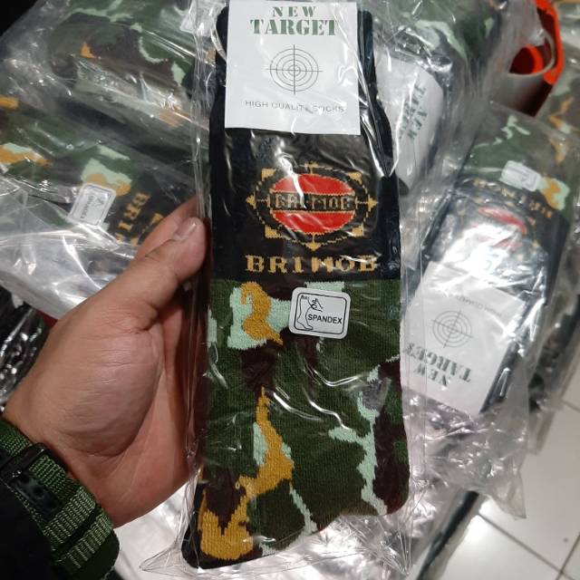 Kaos kaki loreng tebal new target