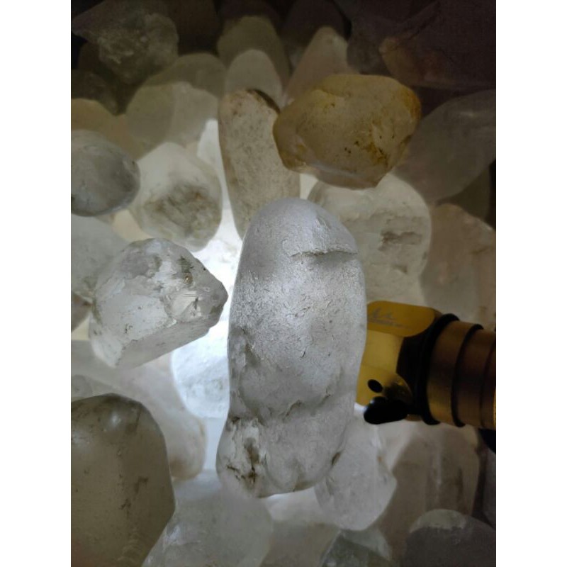 1 KG Batu Kecubung Air - Es / Ice Quartz / Kinyang ( Rough / Bahan Akik Natural - bukan bacan )