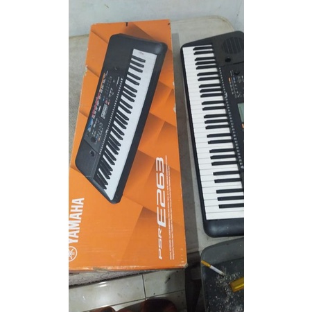 Keyboard Yamaha PSR e263