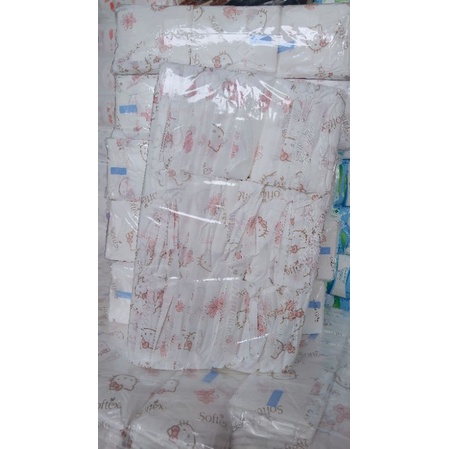 Pembalut wanita merk softex hello Kitty 23cm isi 100
